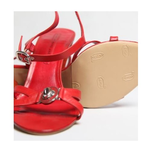 Patins de protection rouges pour protéger les semelles de vos chaussures préférées